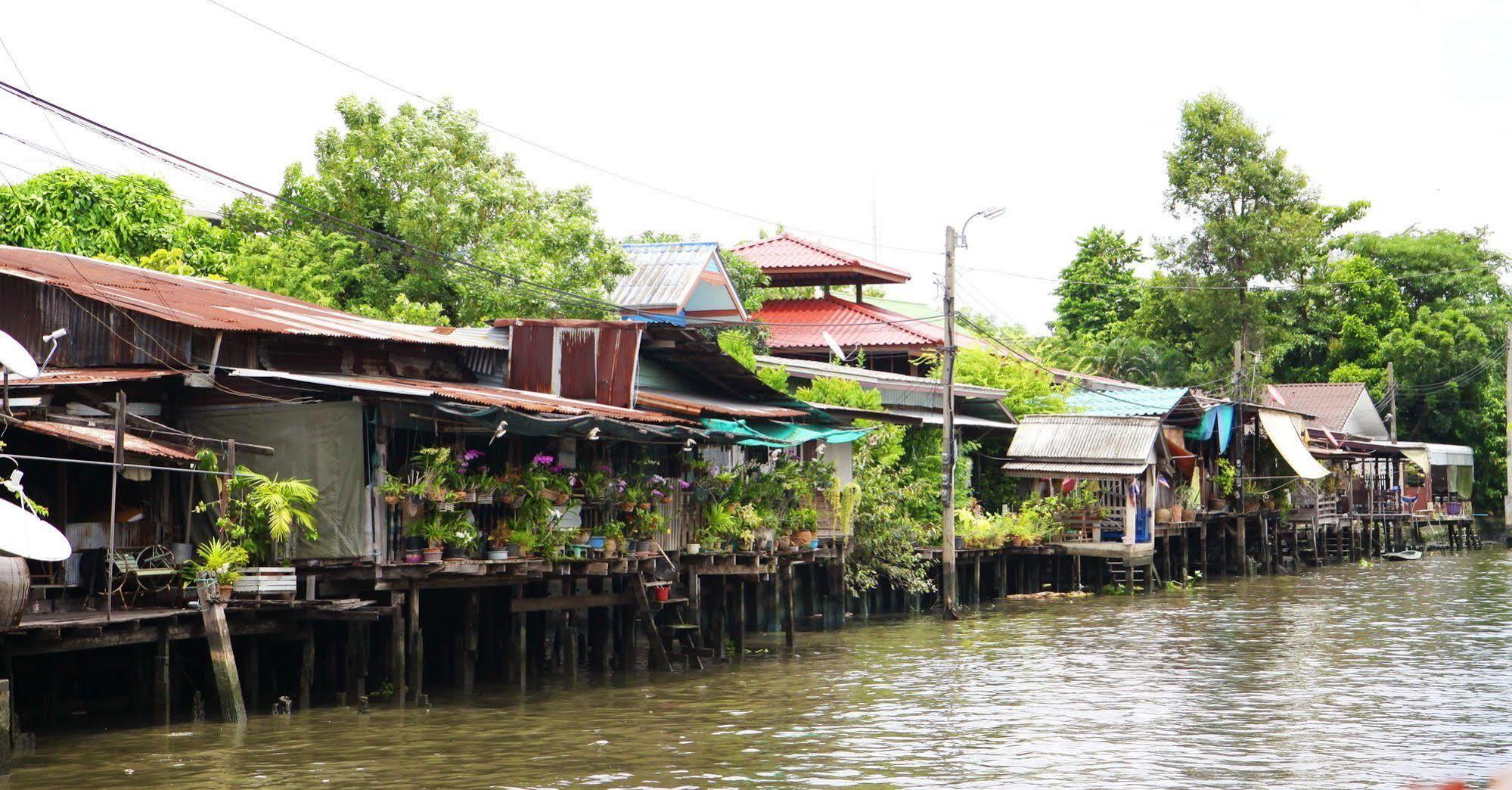 Bangluang House Bangkok Exterior foto
