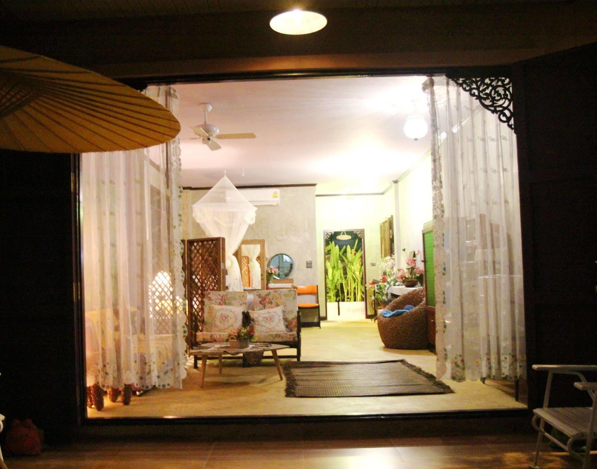 Bangluang House Bangkok Exterior foto